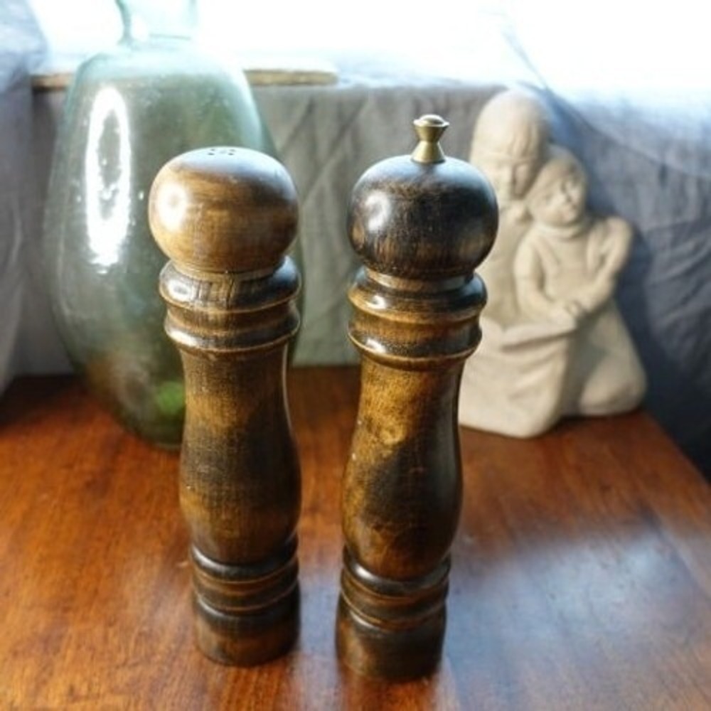 Vintage Wood Salt and Pepper Grinders The Martz‎ Diningware Tall Sturdy